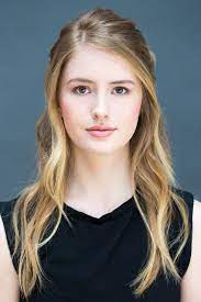 Easy Hairstyles To Copy When You Re Running Late Easy Hairstyles For Long Hair Easy Hairstyles Interview Hairstyles