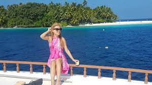 Trascorrere una vacanza alle maldive significa perdersi su spiagge paradisiache con mare cristallino e sabbia bianca, tra migliaia di bungalow circondati da palme maestose. Vacanta In Maldive Pareri Corina Costache
