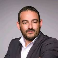 Sabes esos momentos en los que el mundo parece haberse detenido… y a la vez  se transforma por completo? En plena pandemia, cuando todo era  incertidumbre, empecé a explorar con mi padre