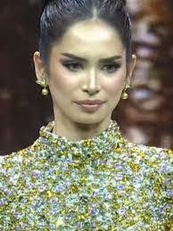 Juliana Ghani's Instagram, Twitter & Facebook