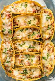 Super Easy Oven Baked Spicy Chicken Tacos Make A Weekly Appearance On Our Table All The Flavor And None Of The St Mexican Food Recipes Recipes Cooking Recipes