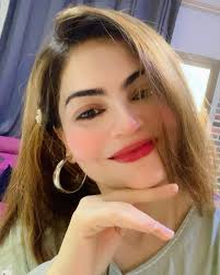 Radiating confidence, one smile at a time. 💖 ……. …….. ……….. ……………  #SelfLove #EmpoweredWomen”#makeup #dressup #picoftheday #picture  #humairaarray “EmbraceTheGlow #OwnYourStory #FierceAndFabulous”#ramadan  #iftar #iftargram #skincaretips