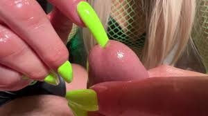 💚 Neon Green Long XL Nails Insertion from Milf 💚