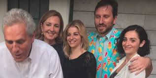 Barbara ha raccontato della sua scelta di adottare e di come ha incontrato serena e monica. Sono Il Fratello Di Serena Rutelli E Vorrei Incontrarla Nuovo Colpo Di Scena Al Gf16 Perizona Magazine