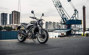 Download Wallpapers Husqvarna Svartpilen 401 4k 2018 Bikes Superbikes Husqvarna Besthqwallpaperscom New Motorcycles Husqvarna Motorcycle Wallpaper