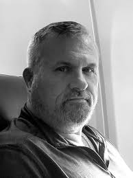 Inspiring Story of a Retired Police Officer's Courage and Perseverance in  Mount Washington, Kentucky