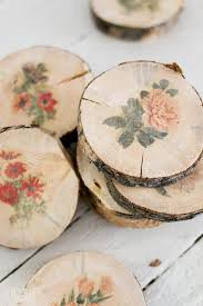 25 Easy Wood Slice Crafts - DIY Wood Slice Project Ideas