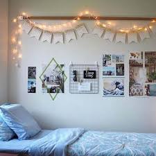 Pin By Decoritu On La Casa Dorm Room Diy Cool Dorm Rooms Dorm Room Wall Decor