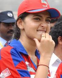 Anushka shetty was on born on november 7, 1981, in mangalore, karnataka. Telugu Heroin Anushka Shetty Hot Photos Anushka Shetty Hot And Sexy Images Bollywood News Hindi