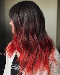 23 Rote Und Schwarze Haarfarbe Ideen Fur Mutige Frauen Gefarbte Haarspitzen Haarfarbe Schwarz Coole Haarfarben