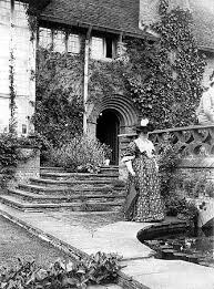 Gertrude Jekyll The Love Of Gardening Is A Seed Once Sown That Never Dies Nittygrittydirtman Wordpress Garden History Historic England Landscape Architect