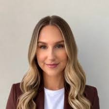 Amanda Quintanilla's Instagram, Twitter & Facebook