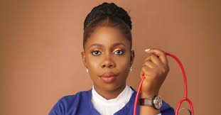 Diastasis Recti what is it? And how to check ourselves.