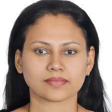 Best ophthalmologist (eye doctor) in Dubai. Dr. Rekha Thomas is a  specialized ophthalmologist (eye doctor)