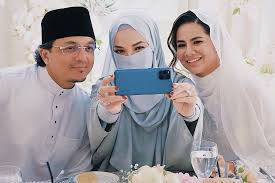 Tengku mahmud bin sultan zainal abidin. Akhirnya Noor Nabila Dedah Detik Awal Perkenalan Dengan Engku Emran Iluminasi