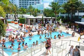 Best Summer Pool Parties Fontainebleau World Red Eye World Red Eye