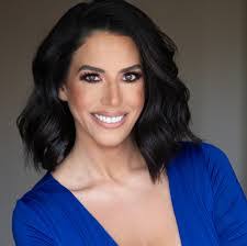 Erin Parish's Instagram, Twitter & Facebook