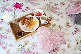 Edible decorations, cute decorating ideas for valentines day. 10 Table Decoration Ideas For Valentine S Day To Impress