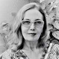 Tina Sutter's Instagram, Twitter & Facebook