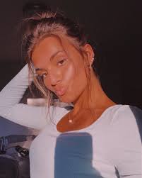 Kara Ann (@karalybeer) • Instagram photos and videos