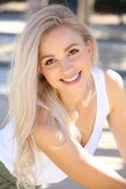 Jessica Avery's Instagram, Twitter & Facebook