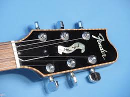 Bbmaj7/d is a b flat major seventh with d as the bass note. Robben Ford Alles Uber Den Ausnahmemusiker Gitarre Bass