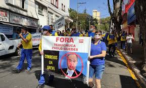 Volta ao sbt pela terceira vez em 1.° de agosto de 2020, sendo exibido às 6h, substituindo o clube do chaves e foi exibido até 12 de setembro de 2020 com episódios duplos da 11.ª temporada, totalizando 7 episódios transmitidos, sendo substituído pela extensão do sábado animado. Greve Funcionarios Dos Correios Fazem Passeata Em Americana Campinas E Regiao G1