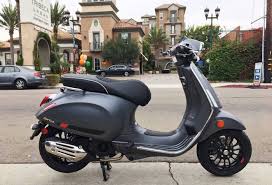 Resmi Mengaspal Ini Harga Vespa Primavera S Sprint S Terbaru Info Sepeda Motor