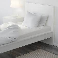 Depuis plus de 160 ans, nous concevons du linge et des étoffes de qualité à des prix très attractifs : Dvala Drap Housse Blanc 80x200 Cm Materiau Durable Ikea