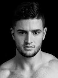 Elisa Crowe's Instagram, Twitter & Facebook