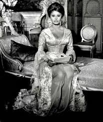 Sophia loren'll be courageous and have a violent temper. Sophia Loren In 2021 Sophia Loren Sophia Sophia Loren Images