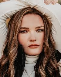 Crystal Seiber's Instagram, Twitter & Facebook