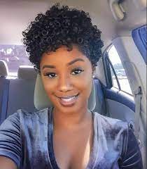 Curlyfeature Meet Bri As My Hair Got Longer I Began Using Heating Tools Which Dam Short Natural Hair Styles Curly Hair Styles Naturally Natural Hair Styles