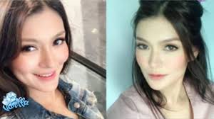 Korang masi ingat pada tahun 1999 telatah manjanya dalam iklan celcom membuatkan beliau meraih populariti yang tinggi dalam sekelip mata iaitu orang yang sama mona allen. Akhirnya Ini Biodata Isteri Beliau Bukan Gadis Biasa Biasa Siakap Keli Press