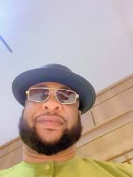 I walk into every room like God sent me. , #happysunday #goldfish #explore  #slide #explorer #exploremore #green #wedding #weekend #reelitfeelit  #explorepage✨