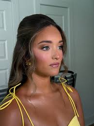 Traveling hair and makeup artist services available