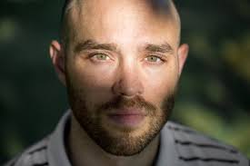 Le Redmi Note 8T existe en 3 couleurs, le Bleu de Minuit (mon préféré), le  Gris Ciel (le nom de la couleur vient d'Anthony notre Directeur Artistique)  et en Blanc Lunaire (Qui