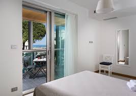 A partire da 25€ / notte. Appartamenti Vacanza Rimini Marina Centro Appartamenti Barcellona Rimini