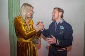 Hello is a song performed by french dj and producer martin solveig, taken from his fifth studio album smash which was released in 2011. Martin Solveig On Twitter I Explained To Adastolsmo The Buzz And She Told Me She Understood It Was A Joke Nevertheless My Apologies To Anyone Who May Have Been Offended Most Importantly