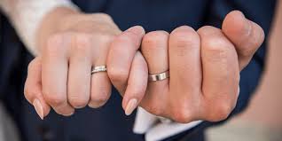 Fedine di Fidanzamento: un Gesto d'Amore | Diamonds Factory