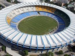 Over the course of three years, approximately 15,000 people worked on the puskás arena. Die 20 Spektakularsten Fussballstadien Der Welt Sport Vol At Vol At
