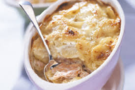 4 tablespoons (½ stick) butter 1 (scant) cup milk 1 large garlic clove, peeled and lightly crushed ½ teaspoon freshly ground white pepper ¾ teaspoon salt 1/8 teaspoon freshly grated nutmeg, about a dozen gratings 1½. Gratin De Pommes De Terre Au Lard Recette Iterroir