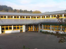 Kreisstadt und zugleich bevölkerungsreichste stadt ist bad homburg vor der höhe. Grundschule Reifenberg Wikipedia