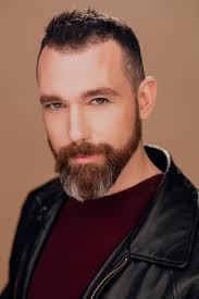 Baritone Robert Wesley Mason