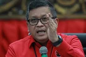 Nyanyikan Lagu 'Sio Mama', Prabowo Kenang Ibunda di Kampung Halaman  Langowan