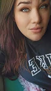 Rachel Krokenberger's Instagram, Twitter & Facebook