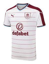 Hochwertige premier league fußballtrikots niedrige preise und eine effiziente teamunterstützung sorgen dafür, dass jedes produkt schnell und sicher an die gäste geliefert wird. Burnley 2017 18 Auswarts Trikot