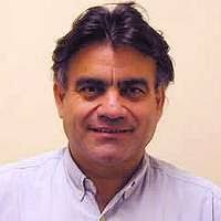 11 Portrait photographs of men with neutral background Images: PICRYL