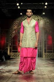 The Best Worst Wedding Outfits From Bmw India Bridal Week Indian Men Fashion Bridal Fashion Week Fashion Week 2014