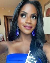 Taylor Landrum's Instagram, Twitter & Facebook